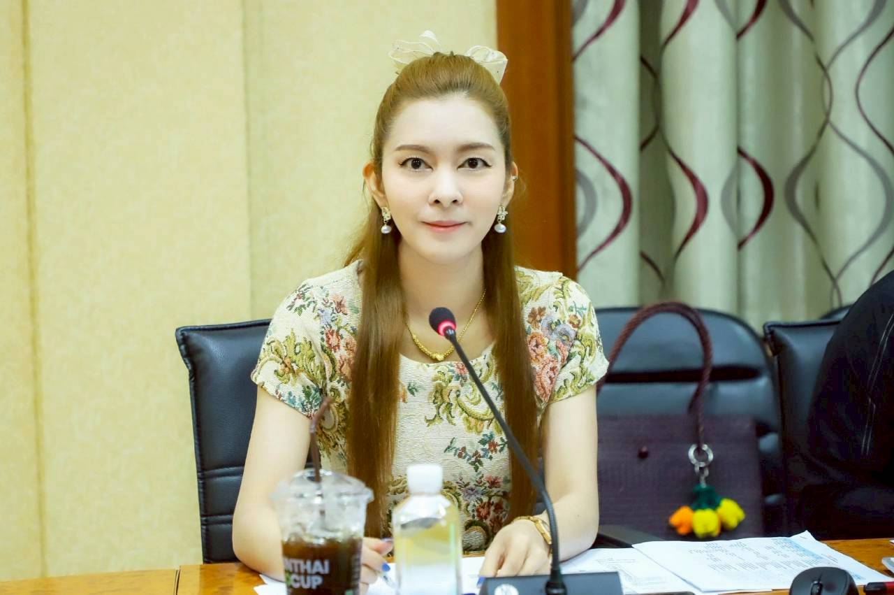 title - ประชุมคณะทำงานจัดทำร่างตัวชี้วัดการประเมินผลการดำเนินงานกองทุนการปฏิรูปที่ดินเพื่อเกษตรกรรม ประจำปีบัญชี 2569
